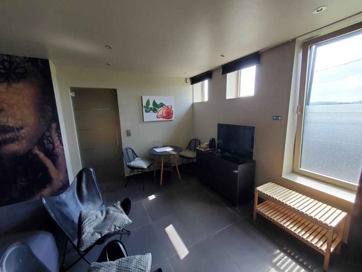B&B Herberg Boerenhol De Mote Bvba Poperinge Bagian luar foto